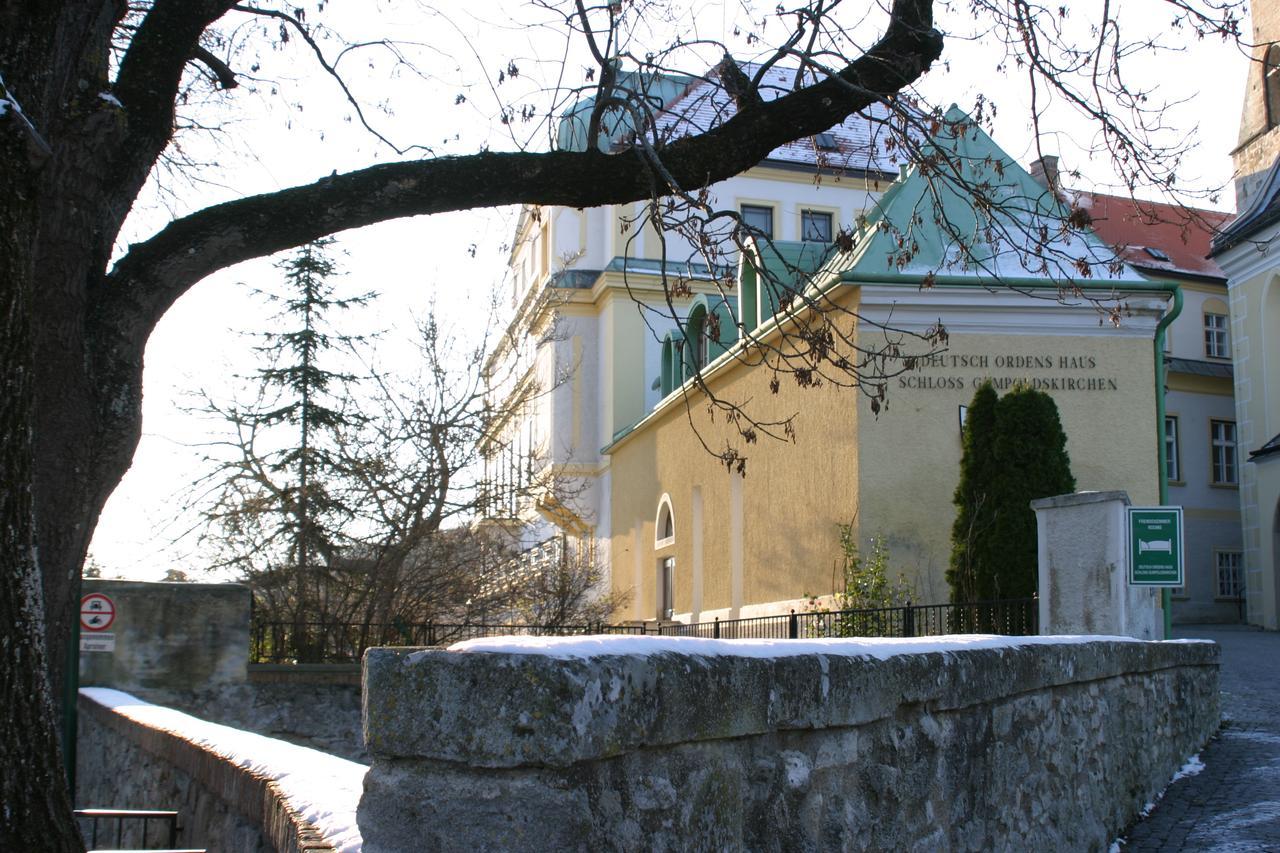 Schloss 굼폴드스키르첸 외부 사진